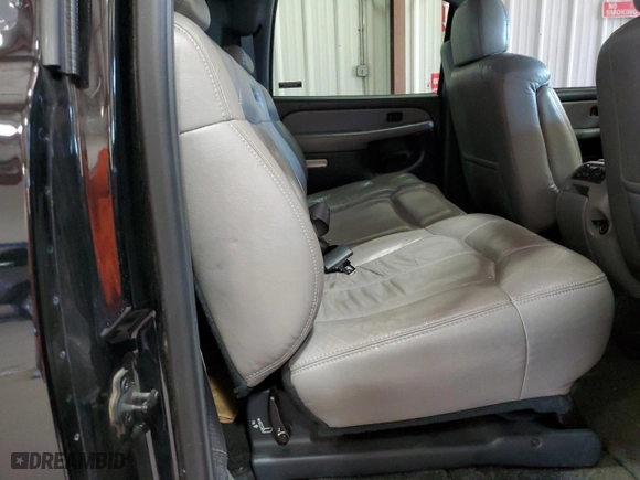 2001 Chevrolet Suburban LT with VIN 3GNFK16T21G150353, listed as a Copart auction lot 43120315 with NaN miles and Salvage Title. Bid and sale history available at carsss.com. Image 11.