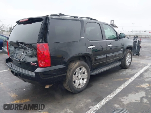 2007 GMC Yukon SLT with VIN 1GKFC13J77R186481, listed as a IAAI auction lot 41923608 with 1 mi miles. Bid and sale history available at carsss.com. Image 4.
