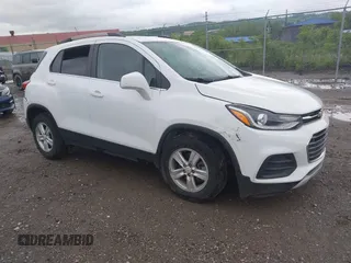 2020 Chevrolet Trax LT with VIN KL7CJLSB5LB321953, listed as a IAAI auction lot 42318165 with 39,179 mi miles and . Bid and sale history available at DreamBid. Image 1.