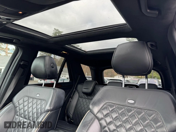 2014 Mercedes-Benz M 550 with VIN 4JGDA7DB5EA423124, listed as a Copart auction lot 53713385 with 215,650 mi miles and Clean Title. Bid and sale history available at carsss.com. Image 9.