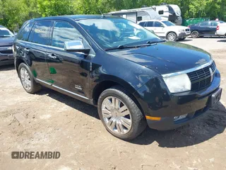 2008 Lincoln MKX z VIN 2LMDU88C28BJ25630, wystawiony jako IAAI lot #42302671 z przebiegiem 232 186 mil mil oraz . Historia ofert i sprzedaży dostępna na DreamBid. Obrazek 1.