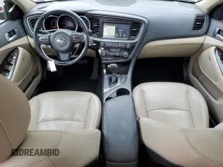 2015 Kia Optima EX z VIN 5XXGN4A76FG415365, wystawiony jako Copart lot #57275375 z przebiegiem 123 733 mil mil oraz Szkoda całkowita • Salvage title. Historia ofert i sprzedaży dostępna na DreamBid. Obrazek 8.