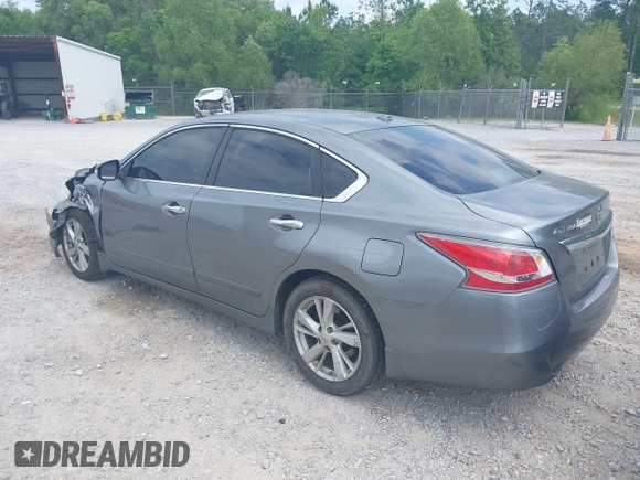 2015 Nissan Altima SV z VIN 1N4AL3AP9FC575493, wystawiony jako IAAI lot #42065104 z przebiegiem 230 291 mil mil oraz . Historia ofert i sprzedaży dostępna na DreamBid. Obrazek 3.