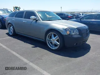 2005 Dodge Magnum SE z VIN 2D4FV48V95H123675, wystawiony jako IAAI lot #42303195 z przebiegiem Nie podano mil oraz . Historia ofert i sprzedaży dostępna na DreamBid. Obrazek 6.