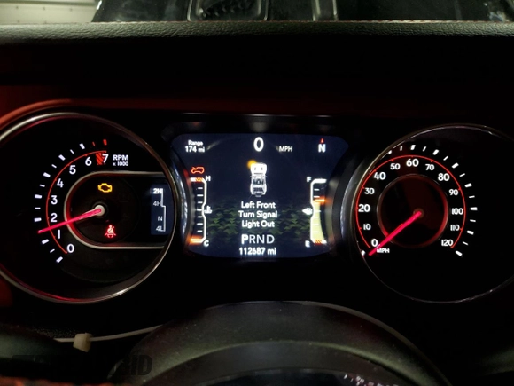 2018 Jeep Wrangler Unlimited Rubicon z VIN 1C4HJXFG4JW176917, wystawiony jako Copart lot #50387035 z przebiegiem 112 687 mil mil oraz Czysty tytuł • Clean title. Historia ofert i sprzedaży dostępna na DreamBid. Obrazek 9.
