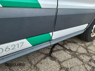 2016 Ford Transit с VIN 1FTYR1YM1GKB55547, выставлен на аукционе IAAI как лот 42515973 с пробегом 123 629 миль миль и . История ставок и продаж доступна на DreamBid. Изображение 5.