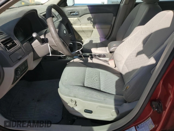 2010 Ford Fusion SE z VIN 3FAHP0HG4AR234696, wystawiony jako Copart lot #60597925 z przebiegiem 187 861 mil mil oraz Szkoda całkowita • Salvage title. Historia ofert i sprzedaży dostępna na DreamBid. Obrazek 7.