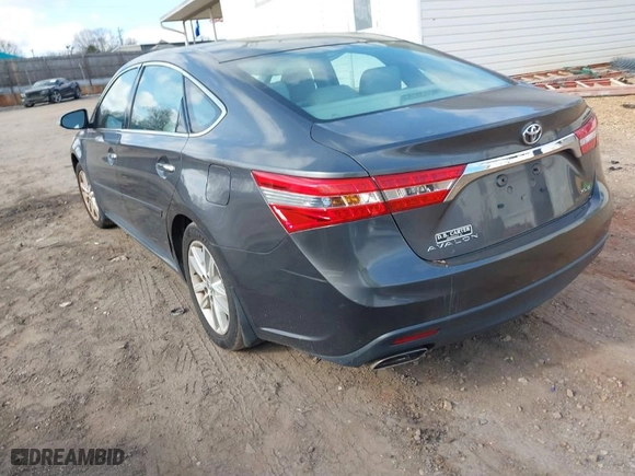 2013 Toyota Avalon XLE with VIN 4T1BK1EB2DU022014, listed as a IAAI auction lot 41558058 with 205,487 mi miles. Bid and sale history available at carsss.com. Image 3.
