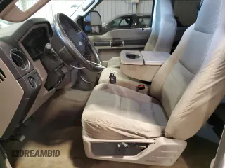 2008 Ford F-350 XL with VIN 1FTWX31R98EB22035, listed as a Copart auction lot 43644045 with 272,372 mi miles and Salvage Title. Bid and sale history available at DreamBid. Image 7.