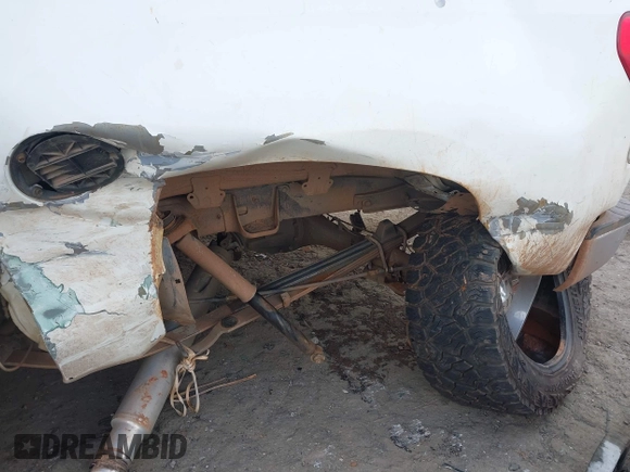 2013 Toyota Tundra z VIN 5TFDW5F13DX275744, wystawiony jako IAAI lot #41689927 z przebiegiem 259 732 mil mil oraz . Historia ofert i sprzedaży dostępna na DreamBid. Obrazek 17.