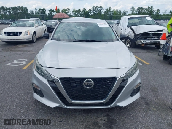 2020 Nissan Altima SR z VIN 1N4BL4CVXLC130195, wystawiony jako IAAI lot #42504838 z przebiegiem 104 389 mil mil oraz . Historia ofert i sprzedaży dostępna na DreamBid. Obrazek 12.