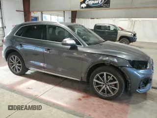 2021 Audi SQ5 Premium Plus with VIN WA1A4AFYXM2088832, listed as a Copart auction lot 79975924 with 3,984 mi miles and Salvage Title. Bid and sale history available at carsss.com. Image 4.