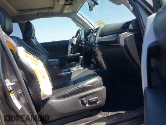 2017 Toyota 4Runner SR5 z VIN JTEBU5JR6H5417298, wystawiony jako IAAI lot #42464895 z przebiegiem 144 266 mil mil oraz . Historia ofert i sprzedaży dostępna na DreamBid. Obrazek 5.