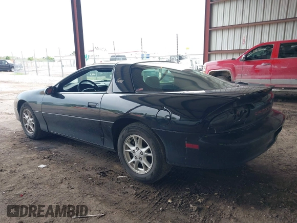2002 Chevrolet Camaro z VIN 2G1FP22K822119358, wystawiony jako IAAI lot #42530943 z przebiegiem 98 277 mil mil oraz . Historia ofert i sprzedaży dostępna na DreamBid. Obrazek 3.