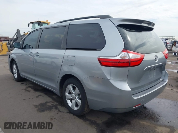 2015 Toyota Sienna LE AAS with VIN 5TDKK3DC6FS627672, listed as a IAAI auction lot 41900555 with 205,111 mi miles. Bid and sale history available at carsss.com. Image 3.
