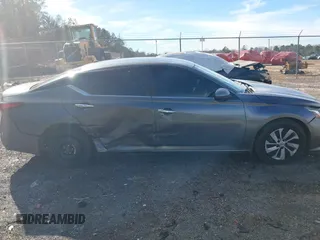 2019 Nissan Altima S with VIN 1N4BL4BV5KN307384, listed as a IAAI auction lot 41734090 with 112,173 mi miles and . Bid and sale history available at carsss.com. Image 13.