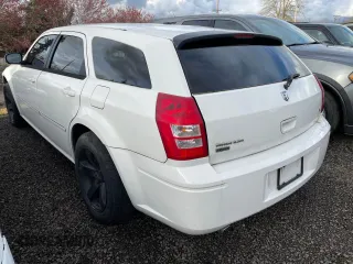 2006 Dodge Magnum R/T with VIN 2D4GZ57226H398988, listed as a Copart auction lot 53761095 with Not Provided miles and Clean Title. Bid and sale history available at carsss.com. Image 3.