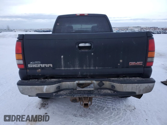 2005 GMC Sierra 2500HD SLT z VIN 1GTHK23275F954643, wystawiony jako Copart lot #88629455 z przebiegiem Nie podano mil oraz Nie do naprawy • Non repairable. Historia ofert i sprzedaży dostępna na DreamBid. Obrazek 6.