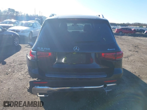 2021 Mercedes-Benz GLB 250 z VIN W1N4M4HB0MW104535, wystawiony jako IAAI lot #41585488 z przebiegiem 33 409 mil mil oraz . Historia ofert i sprzedaży dostępna na DreamBid. Obrazek 16.