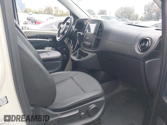 2022 Mercedes-Benz Metris Cargo with VIN W1YV0BEY7N4153194, listed as a IAAI auction lot 42432010 with 31,369 mi miles and . Bid and sale history available at DreamBid. Image 5.