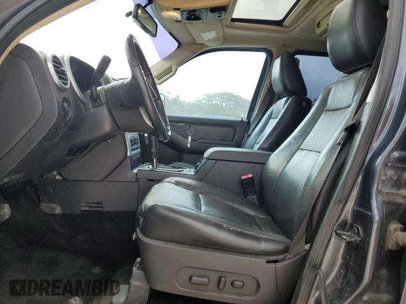 2010 Mercury Mountaineer z VIN 4M2EN3HE2AUJ07385, wystawiony jako Copart lot #51235735 z przebiegiem 174 742 mil mil oraz Szkoda całkowita • Salvage title. Historia ofert i sprzedaży dostępna na DreamBid. Obrazek 7.