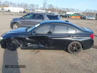 2016 BMW 3 Series 328i xDrive z VIN WBA8E3G50GNU01162, wystawiony jako IAAI lot #41934401 z przebiegiem 106 967 mil mil oraz . Historia ofert i sprzedaży dostępna na DreamBid. Obrazek 14.