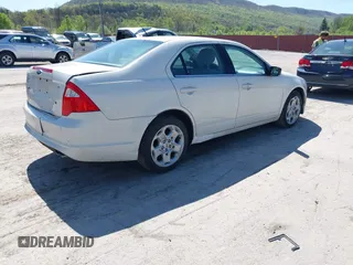 2011 Ford Fusion SE with VIN 3FAHP0HA5BR265484, listed as a IAAI auction lot 42095227 with 81,664 mi miles. Bid and sale history available at carsss.com. Image 4.