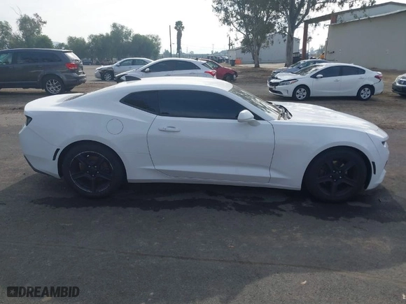 2018 Chevrolet Camaro 1LT with VIN 1G1FB1RX6J0189676, listed as a IAAI auction lot 41473754 with NaN miles. Bid and sale history available at carsss.com. Image 13.