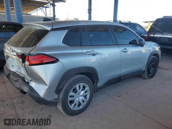 2022 Toyota Corolla Cross L с VIN 7MUAAABG2NV031925, выставлен на аукционе Copart как лот 46942155 с пробегом 79 436 миль миль и Списание • Salvage title. История ставок и продаж доступна на DreamBid. Изображение 3.