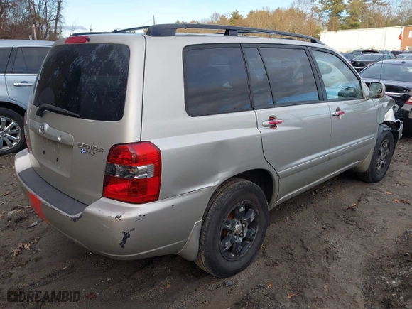 2004 Toyota Highlander with VIN JTEEP21A640060919, listed as a IAAI auction lot 41157455 with 126,227 mi miles. Bid and sale history available at carsss.com. Image 4.