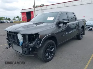 2022 Ram 1500 Limited z VIN 1C6SRFHM6NN134716, wystawiony jako IAAI lot #42250431 z przebiegiem 12 051 mil mil oraz . Historia ofert i sprzedaży dostępna na DreamBid. Obrazek 20.