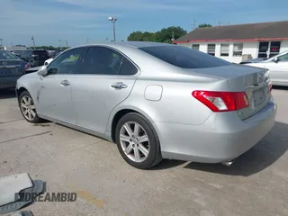 2008 Lexus ES 350 with VIN JTHBJ46G182217699, listed as a IAAI auction lot 42079646 with 158,013 mi miles. Bid and sale history available at carsss.com. Image 3.