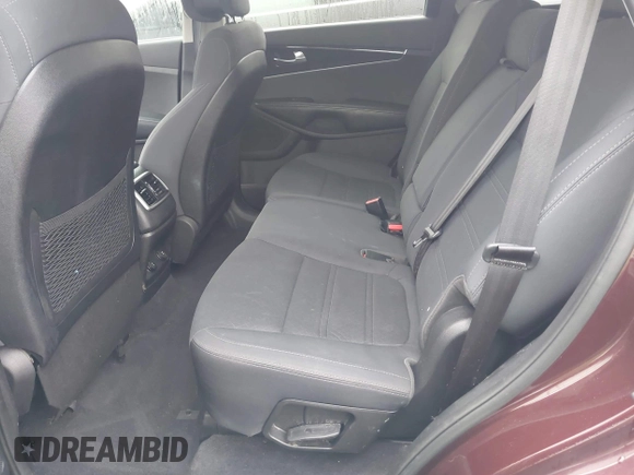 2016 Kia Sorento LX with VIN 5XYPG4A55GG142487, listed as a IAAI auction lot 41792925 with 118,355 mi miles. Bid and sale history available at carsss.com. Image 8.