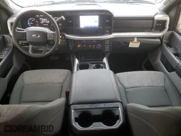 2024 Ford F-350 XL with VIN 1FT8W3DT4RED83562, listed as a Copart auction lot 54500415 with 32,691 mi miles and Salvage Title. Bid and sale history available at DreamBid. Image 8.