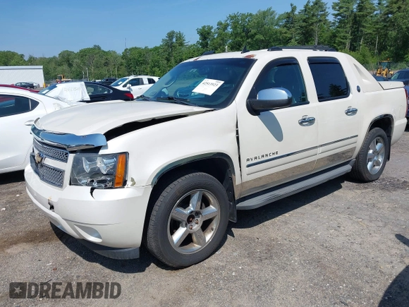 2013 Chevrolet Avalanche LTZ with VIN 3GNTKGE71DG122204, listed as a IAAI auction lot 42513923 with 152,733 mi miles and . Bid and sale history available at DreamBid. Image 2.