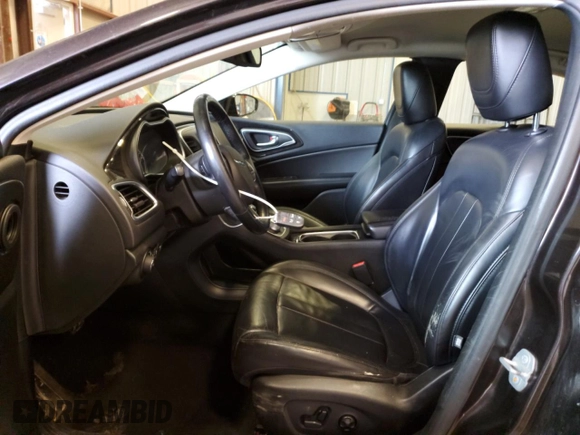 2015 Chrysler 200 C with VIN 1C3CCCCB1FN549631, listed as a Copart auction lot 53673485 with 136,106 mi miles and Clean Title. Bid and sale history available at DreamBid. Image 7.