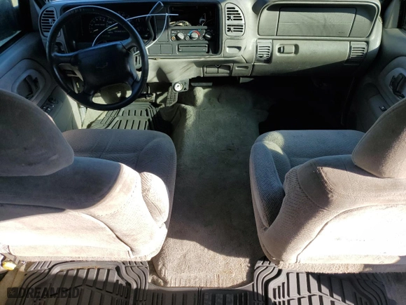 1997 Chevrolet Tahoe Limited with VIN 1GNEC13R1VJ316948, listed as a Copart auction lot 41904885 with 161,669 mi miles and Salvage Title. Bid and sale history available at carsss.com. Image 8.