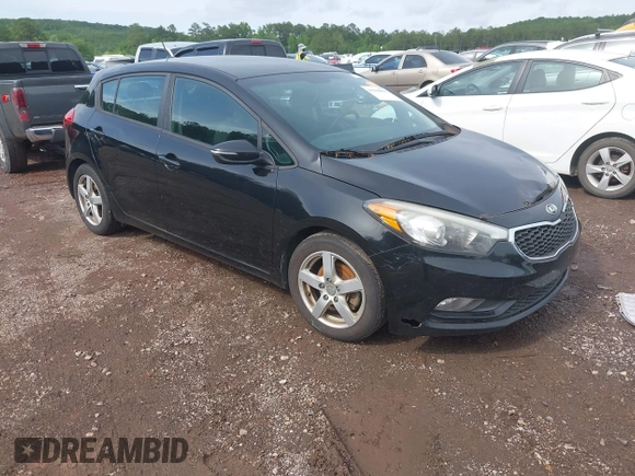 2016 Kia Forte LX z VIN KNAFK5A8XG5599229, wystawiony jako IAAI lot #42369895 z przebiegiem 105 214 mil mil oraz . Historia ofert i sprzedaży dostępna na DreamBid. Obrazek 1.