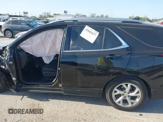 2020 Chevrolet Equinox LT with VIN 2GNAXLEX0L6132797, listed as a IAAI auction lot 41845477 with 31,901 mi miles. Bid and sale history available at carsss.com. Image 15.