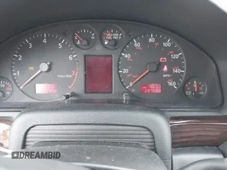 2000 Audi A4 с VIN WAUKH68D8YA046223, выставлен на аукционе IAAI как лот 41258422 с пробегом 287 598 миль миль и . История ставок и продаж доступна на DreamBid. Изображение 7.