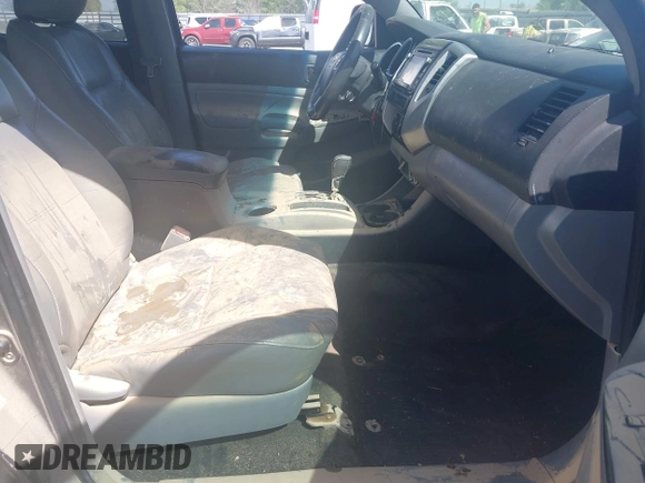 2015 Toyota Tacoma with VIN 5TFLU4EN6FX112735, listed as a IAAI auction lot 41997990 with 159,322 mi miles and . Bid and sale history available at DreamBid. Image 5.