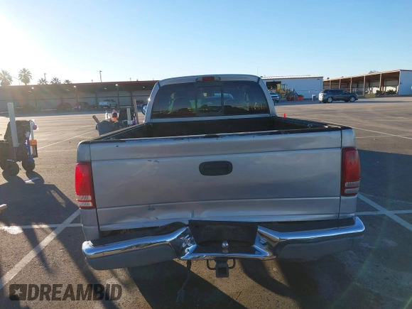 2000 Dodge Dakota Sport with VIN 1B7GG22N6YS690223, listed as a IAAI auction lot 41244256 with 147,443 mi miles. Bid and sale history available at carsss.com. Image 16.