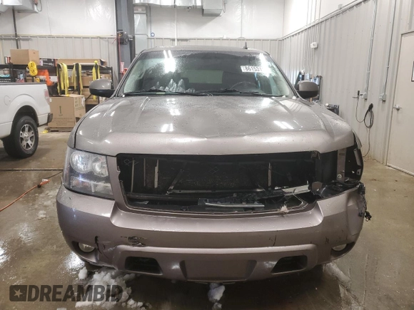 2013 Chevrolet Suburban LT with VIN 1GNSKJE72DR236026, listed as a Copart auction lot 86153104 with 222,417 mi miles and Salvage title. Bid and sale history available at DreamBid. Image 5.