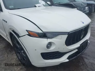 2018 Maserati Levante GranSport z VIN ZN661XUS9JX259573, wystawiony jako IAAI lot #41566757 z przebiegiem 73 922 mil mil oraz . Historia ofert i sprzedaży dostępna na DreamBid. Obrazek 6.