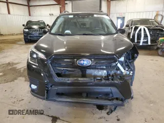 2022 Subaru Forester Premium z VIN JF2SKADC7NH498768, wystawiony jako Copart lot #50500395 z przebiegiem 31 695 mil mil oraz Czysty tytuł • Clean title. Historia ofert i sprzedaży dostępna na DreamBid. Obrazek 5.
