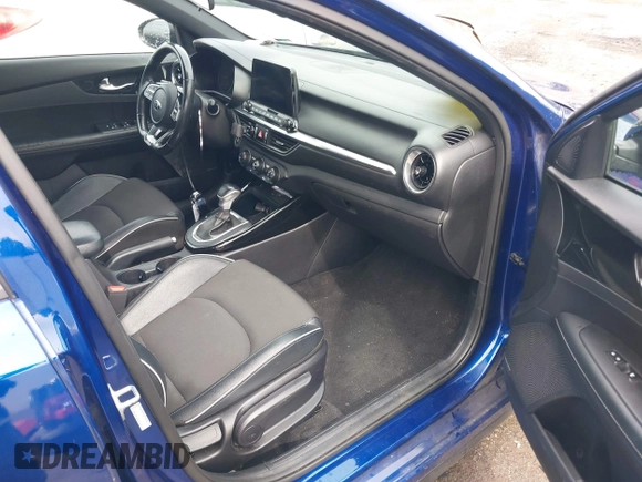 2021 Kia Forte GT-Line с VIN 3KPF34AD9ME382035, выставлен на аукционе IAAI как лот 42209430 с пробегом 99 000 миль миль и . История ставок и продаж доступна на DreamBid. Изображение 5.