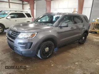 2018 Ford Police Interceptor Utility z VIN 1FM5K8ATXJGC77170, wystawiony jako Copart lot #76998874 z przebiegiem 133 130 mil mil oraz Tytuł czysty. Historia ofert i sprzedaży dostępna na DreamBid. Obrazek 1.
