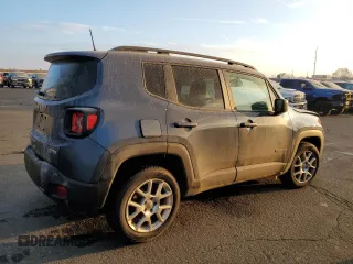 2020 Jeep Renegade Latitude with VIN ZACNJBBB3LPL73459, listed as a Copart auction lot 45799035 with 33,856 mi miles and Salvage Title. Bid and sale history available at carsss.com. Image 3.