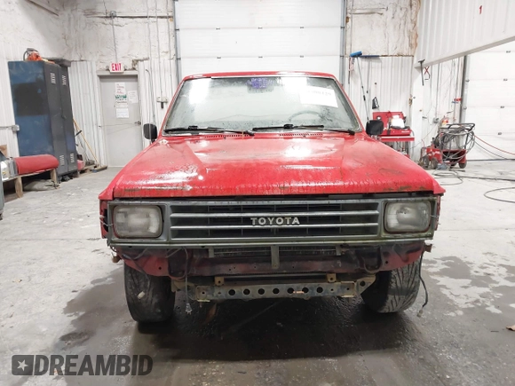 1987 Toyota Pickup with VIN JT4RN50R8H0221202, listed as a IAAI auction lot 40500429 with 304,229 mi miles and . Bid and sale history available at DreamBid. Image 12.