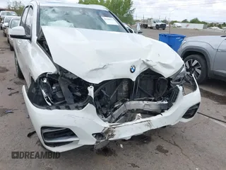 2019 BMW X5 xDrive40i z VIN 5UXCR6C54KLL63804, wystawiony jako IAAI lot #42189314 z przebiegiem Nie podano mil oraz . Historia ofert i sprzedaży dostępna na DreamBid. Obrazek 6.